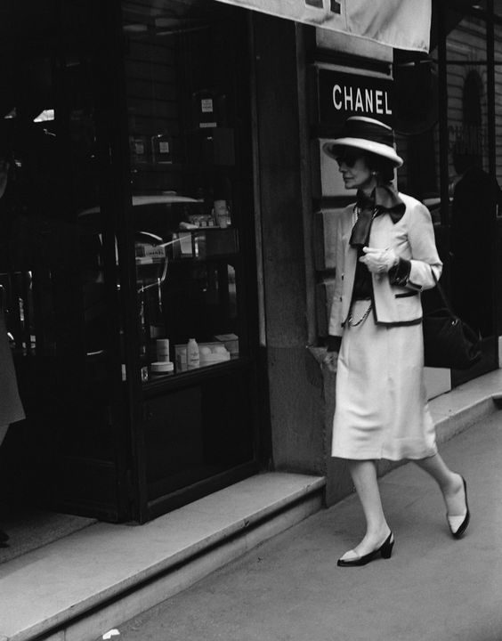 reproduzir-chanel-padroes-estéticos-te-faz-um-icone-da-moda